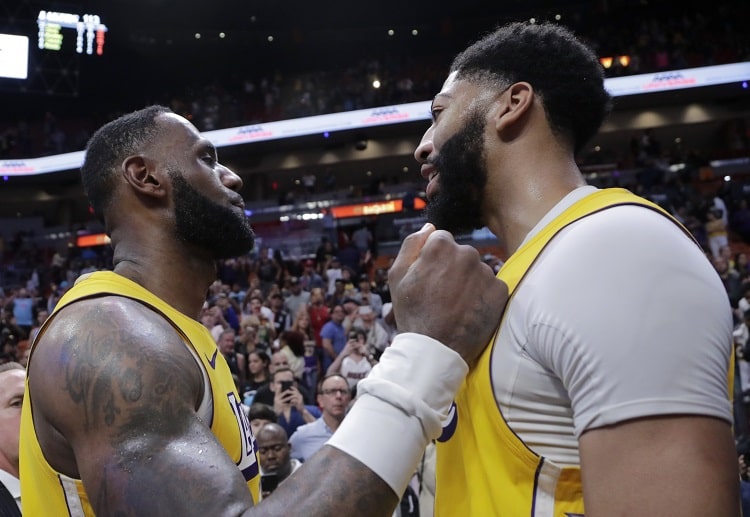 르브론 제임스와 앤서니 데이비스는 함께 NBA 우승을 차지하려 한다.