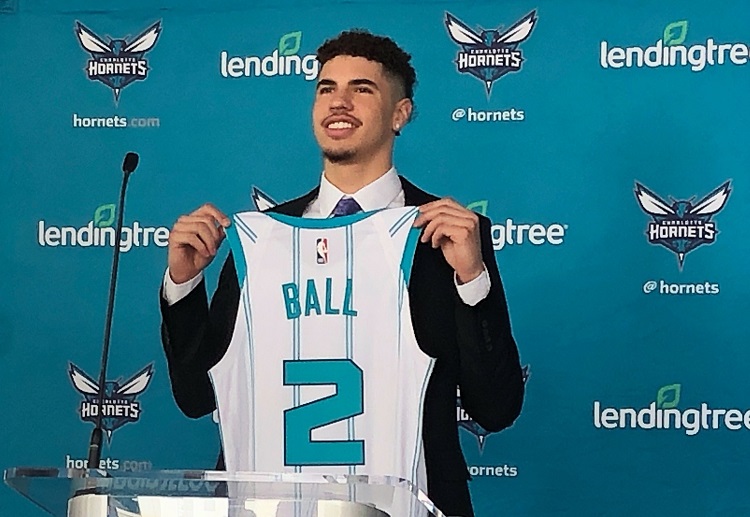 LaMelo và Lonzo Ball trở là cặp anh em ở NBA.