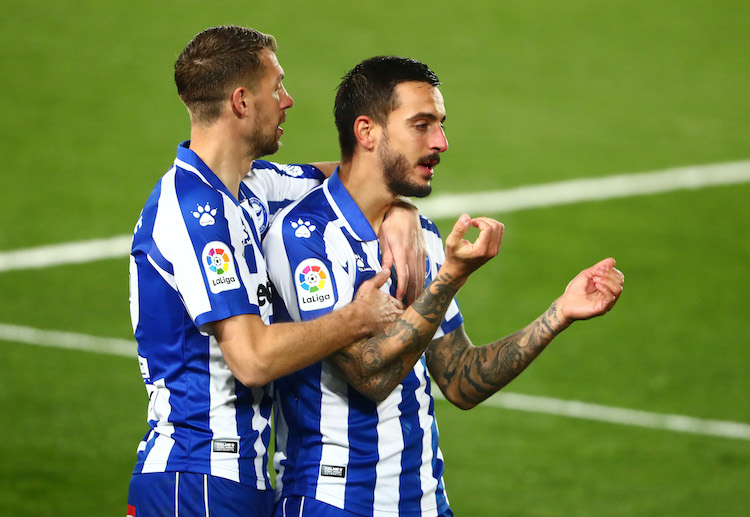 La Liga: Joselu của Alaves đã dễ dàng nhân đôi cách biệt cho đoàn quân của HLV Pablo Machin