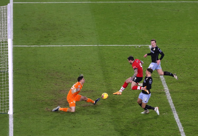 Premier League: Southampton đang xếp ở vị trí thứ 11 trên bảng xếp hạng sau khi có được 29 điểm.