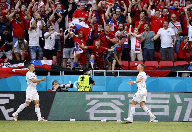 နောက်တစ်ယောက် ကတော့ ပက်ထရစ်ခ် ရှစ်ခ် ဖြစ်ပြီး လက်ရှိ ယူရို ၂၀၂၀မှာ သူ့အတွက် ၄ ဂိုးမြောက် သွင်းဂိုး ရရှိခဲ့တာ ဖြစ်သလို ရရှိခဲ့တဲ့ ဂိုးကလည်း တကယ့်ကို အရည်အသွေး ပြည့်မီခဲ့ပါတယ်။