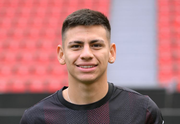 라리가 소문에 따르면 지로나가 바이엘 레버쿠젠의 클라우디오 에체베리 영입을 앞두고 있다고 한다.